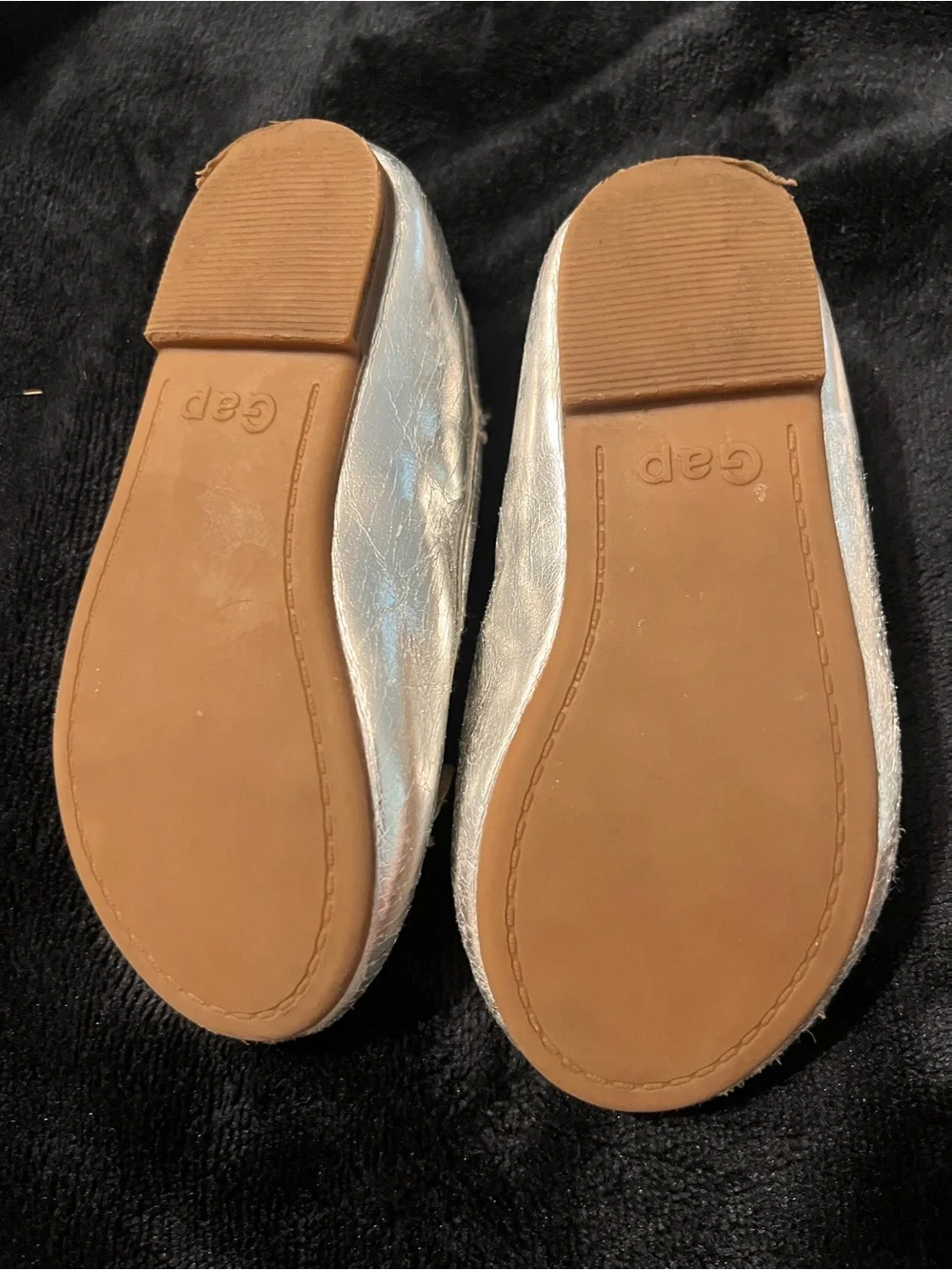 Baby Gap size 7 slip on cat